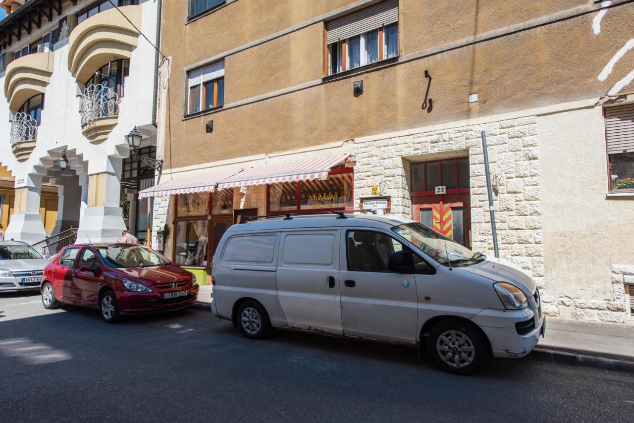 Heart of Pécs apartman free parking Exterior foto