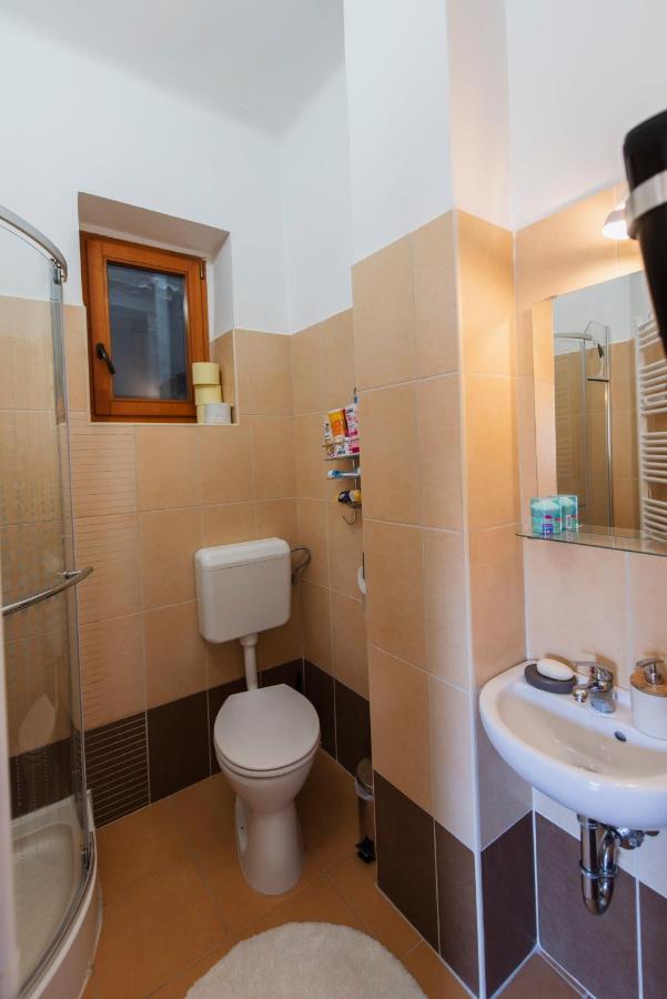Heart of Pécs apartman free parking Exterior foto